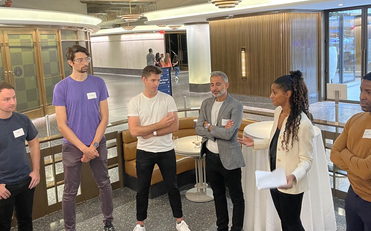 Base10 (@base10partners) on Twitter photo Last week we congregated some of our founders for happy hour + discussions around Generative AI, led by Base10’s own <a href="/LOAFonseca/">Luci Fonseca</a>. Thank you all for joining us! 🍎 Last week we congregated some of our founders for happy hour + discussions around Generative AI, led by Base10’s own <a href="/LOAFonseca/">Luci Fonseca</a>. Thank you all for joining us! 🍎