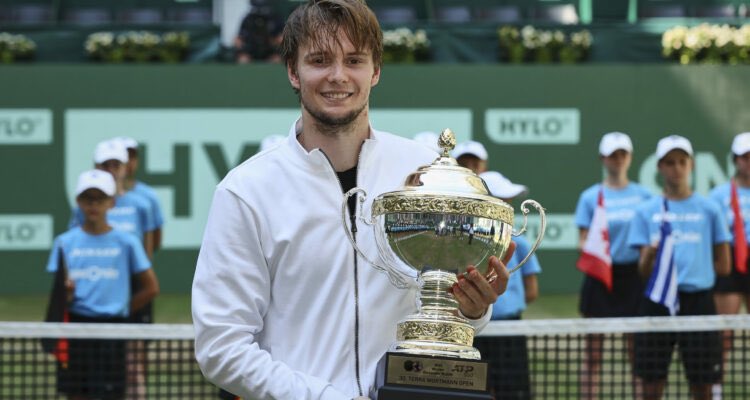 ILLICIT_PICKS's tweet photo. 📈 Last 9 Free Plays

✅Bublik @ 2.20 2u
✅Rublev @ 1.89 2u 
✅Korda @ 2.00 3u
✅Dimitrov + Rune @ 1.84 2u
✅De Minaur + Zverev @ 2.08 1u
✅Zeppieri @ 1.78 1u
✅Bublik @ 2.44 1u
✅Bublik @ 2.27 1u

9-0 +15.07u💰

Sending €100 (Paypal) to 1 Follower that LIKES❤️ &amp; RT🔄 this Tweet https://t.co/X2JsuPX3jG