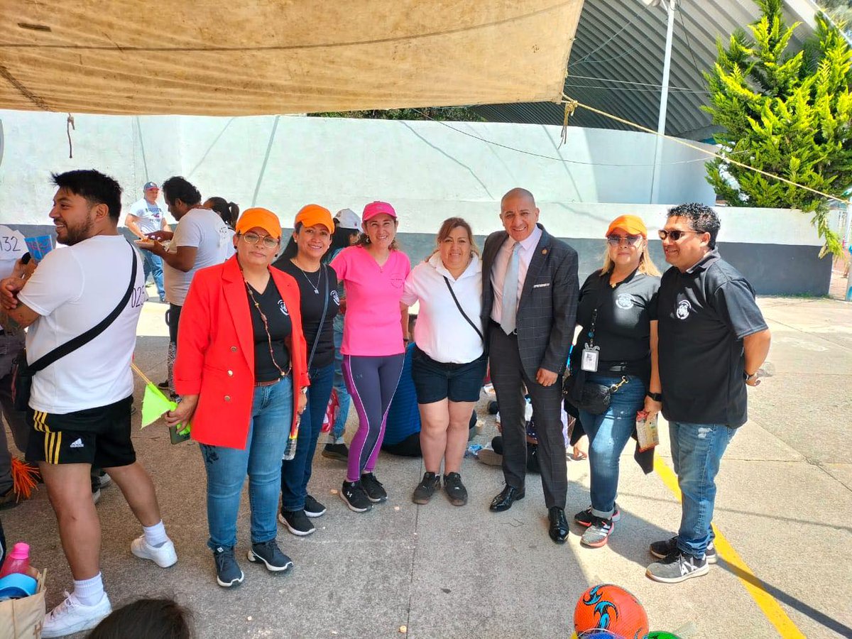 Dirección de Gobierno Alcaldía Cuajimalpa (@cuajimalpagob) on Twitter photo En representación del Alcalde <a href="/AdrianRubalcava/">Adrián Rubalcava</a> el nuestro Director de Gobierno Ulises Puma asistió a la ACTIVIDAD ATLÉTICO DEPORTIVA DEL JARDIN DE NIÑOS EDUCADORAS GENERACIÓN 1950 en el Deportivo Año Internacional de la Mujer.
#DirecciónDeGobierno #CDMX #Cuajimalpa #Viernes En representación del Alcalde <a href="/AdrianRubalcava/">Adrián Rubalcava</a> el nuestro Director de Gobierno Ulises Puma asistió a la ACTIVIDAD ATLÉTICO DEPORTIVA DEL JARDIN DE NIÑOS EDUCADORAS GENERACIÓN 1950 en el Deportivo Año Internacional de la Mujer.
#DirecciónDeGobierno #CDMX #Cuajimalpa #Viernes