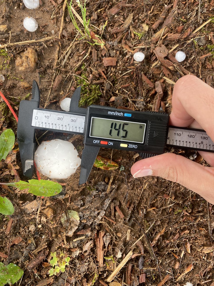 Weather & Radar USA on Twitter "RT darin_deveauWX 1.60” Hail in