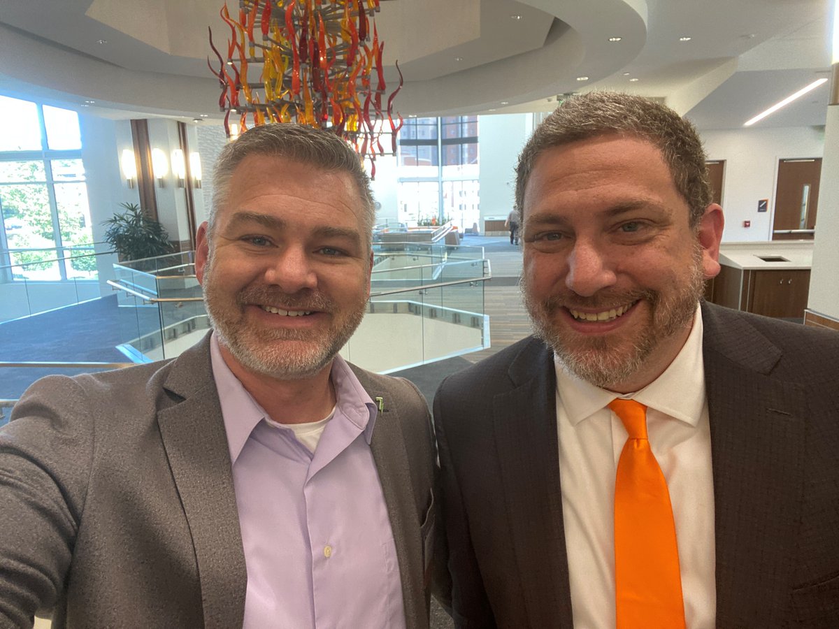 Seven States is proud to support the efforts of Team TN by lending our deep experience in the electrification of transportation. Pictured here is our very own Lance Irwin with Kevin Heaslip, Interim CEO of Team TN.