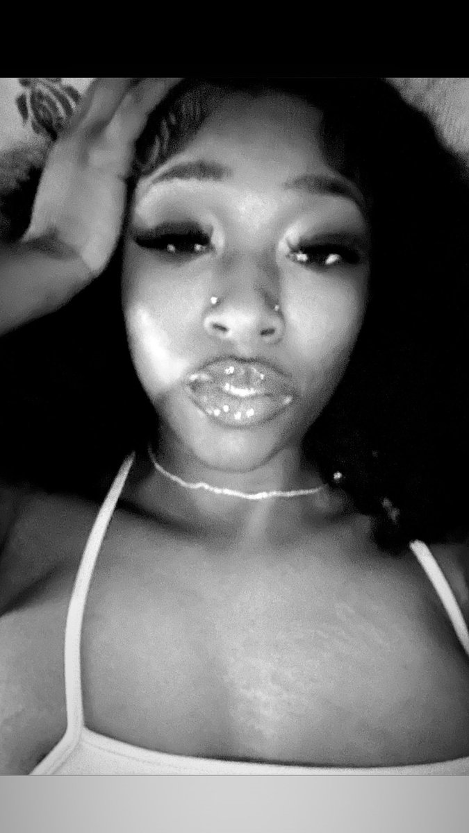 therealnya2's tweet photo. inlove with me 👅 https://t.co/c5ye4qyx7H