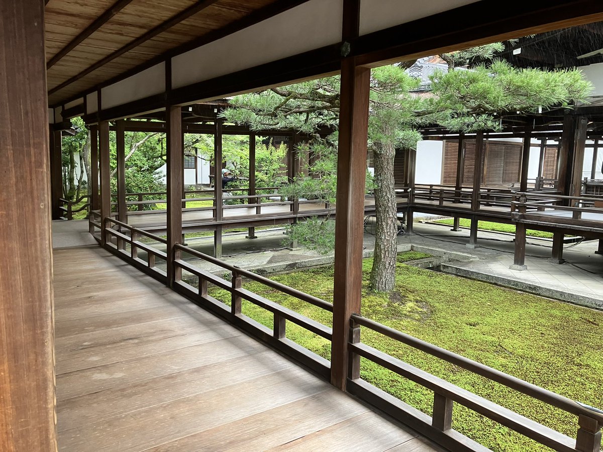 永泉様ってほんとにこんなとこ住んでんの…？VIPすぎない？ https://t.co/XqaGogKmYY