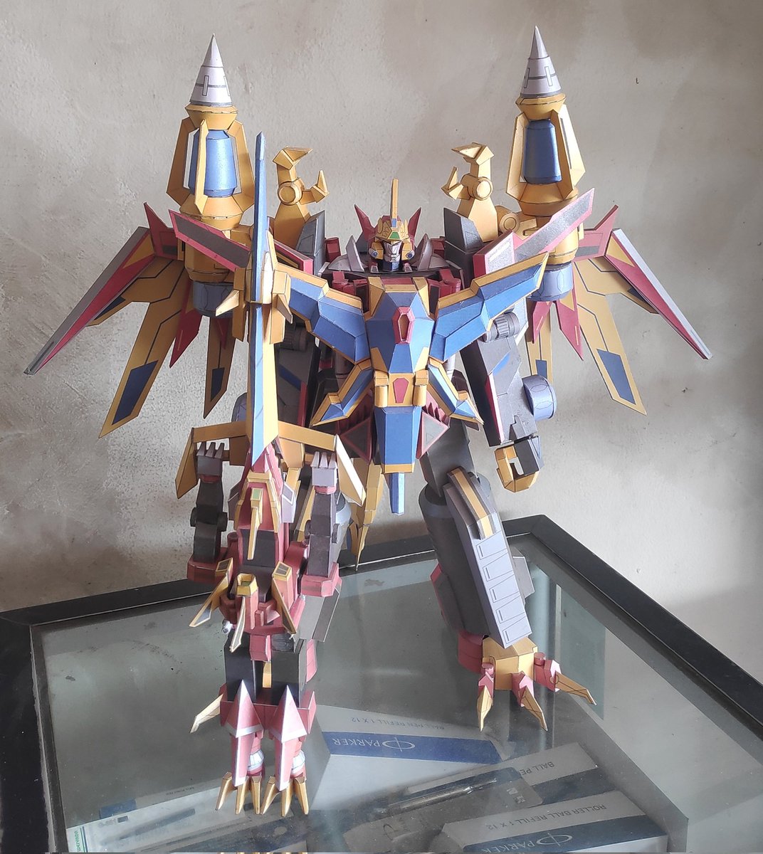 I take some personal take while designing this papercraft model
Interested to build this? Send me dm!

#papercraft #ペーパークラフト #GRIDMAN_UNIVERSE
