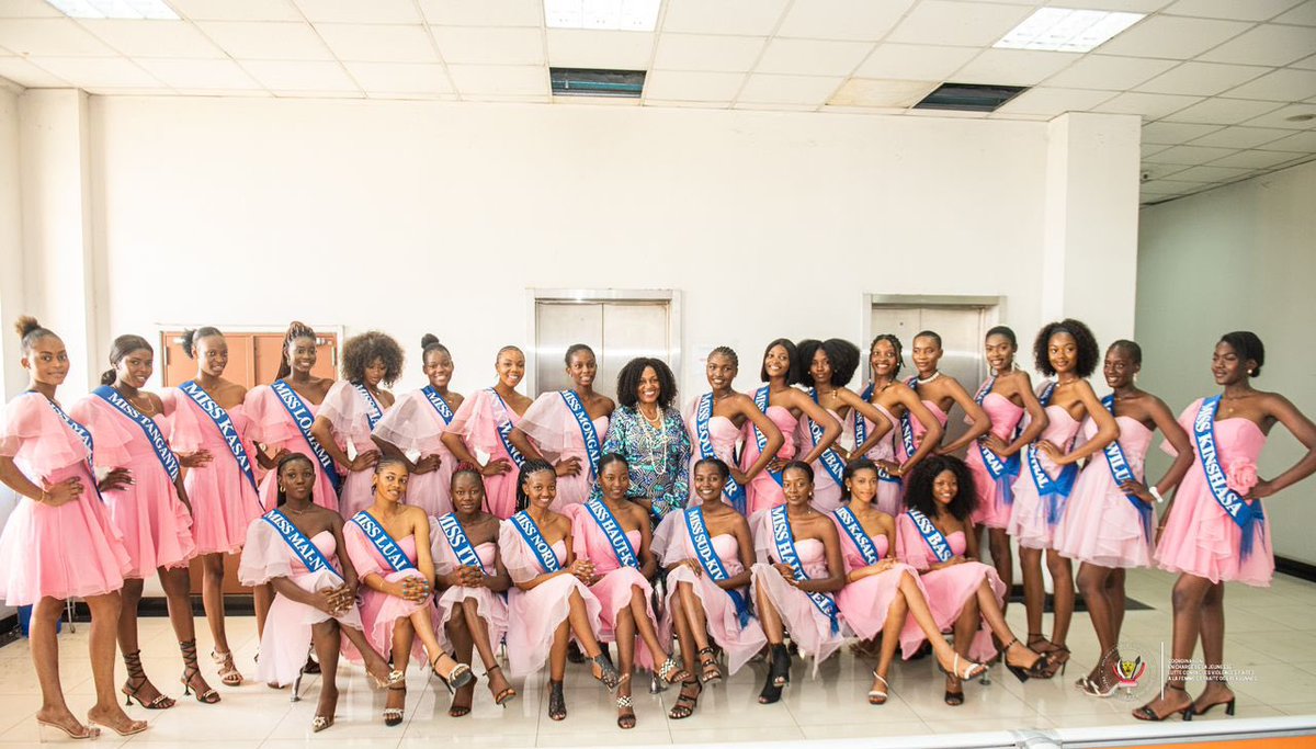 SpecialeYelu's tweet photo. Vendredi 23 juin, en ma qualité d’#ambassadrice de l’#édition 2023 du concours « Miss #Indépendance RDC » qui aura lieu le 30 juin , j’ai reçu madame Véronique KASHALA organisatrice du concours , et sa #délégation de 26 #jeunesfilles.
@fatshi13
#independance
#lipanda
#missRDC https://t.co/TvRI8QLSlF