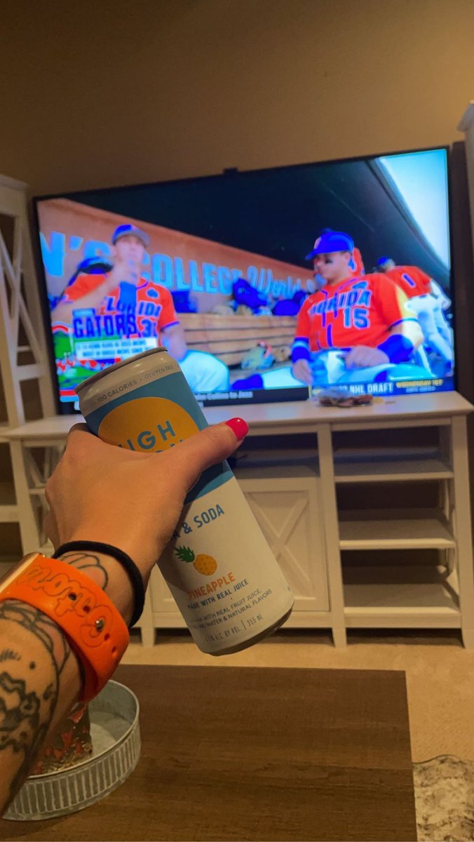 Let’s go Gators, bring it home tonight!🐊🧡⚾️
#GoGators #MCWS #CollegeWorldSeries