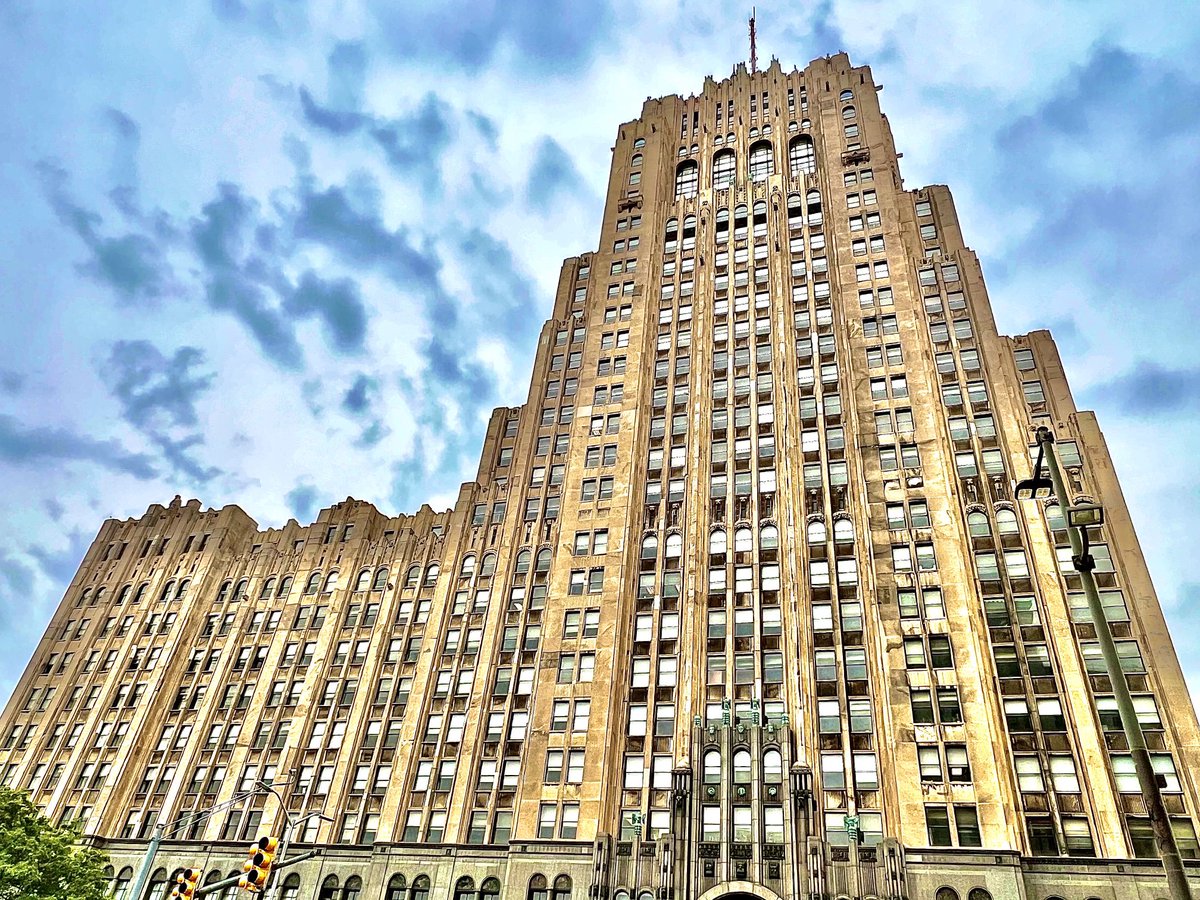 The Fisher Building is a landmark skyscraper on West Grand Boulevard in the New Center area of Detroit. The 1928 ornate Art Deco 30-story building, is one of the major works of architect Albert Kahn. #albertKahn #artdeco #detroit #streetphotographer @FisherBldgDET #newctr