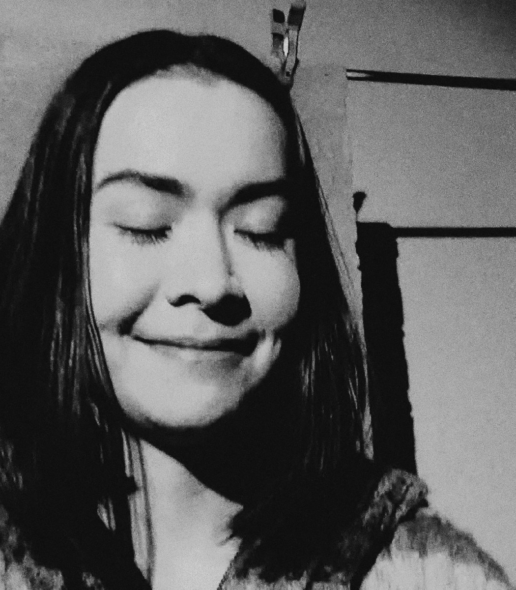 mitski files (@mitskifiIes) on Twitter photo 2023-06-26 23:15:17