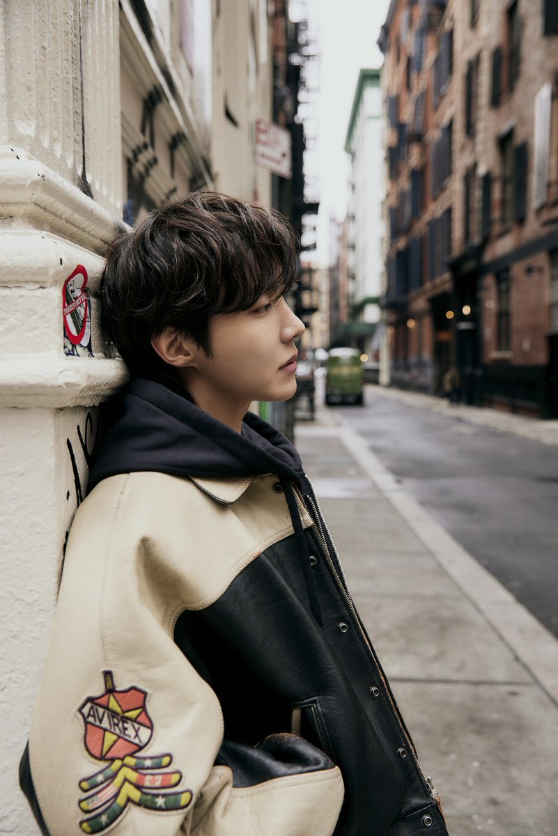 I vote for #OnTheStreet by #jhope in #TOP100KPOPSOLOISTMV