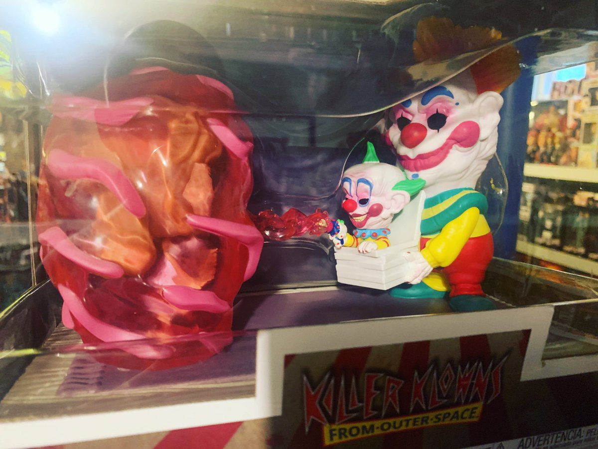 💀🤡🍦🍒🍿🍕🎉🎈
#KillerKlowns #KillerKlownsFromOuterSpace #HorrorMovies #SciFiMovies #HorrorComedy #80sMovies #80sHorror #80sSciFi #AlienMovies #ChiodoBros #Bibbo #Shorty #Funko #Pop #SpiritHalloween #Collectible