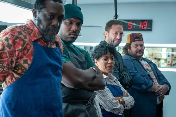 TheGillianFlynn's tweet photo. It's Day 56 of the #WGAstrike to demand fair pay for the value we create for studios.

Starting off restaurant week here by celebrating THE BEAR! Thank you Christopher Storer, @ckharyn, Sofya Levitsky-Weitz, and your French brigade of incredible writers! https://t.co/6sCWXKLZlO