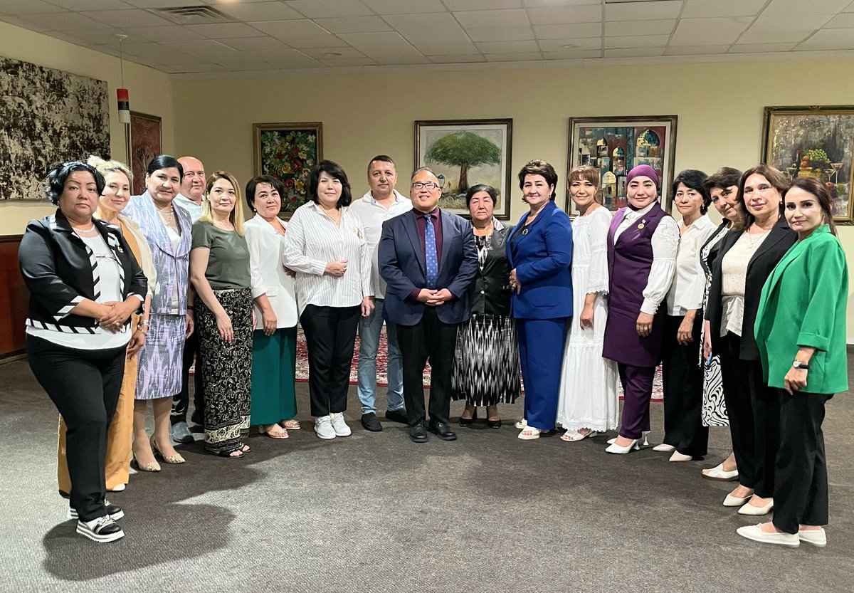 Increasing the number of good paying jobs is critical to reducing crime & violence. This morning, I met with a delegation of leading businesswomen from Uzbekistan, seeking to invest & create jobs in Philadelphia.