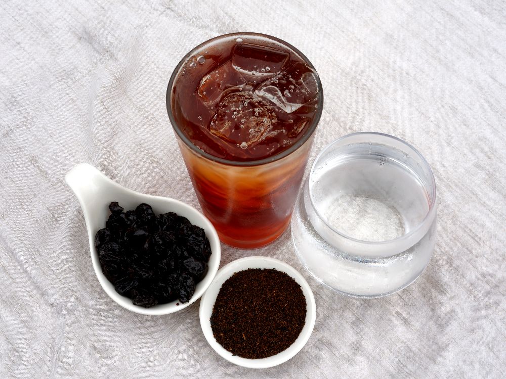 Cafe Demitasse Newsletter - mailchi.mp/cafedemitasse/… Summer drinks and horny mice. All in one newsletter.