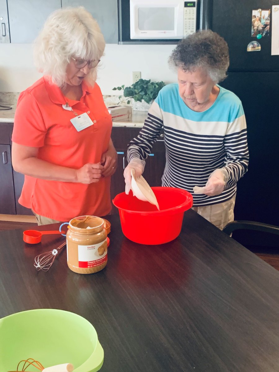 StoneBridgeHC's tweet photo. Our Legacy Lane residents love our Life Enrichment Associates Rita and Dorthy! https://t.co/sxxV46l3bC
