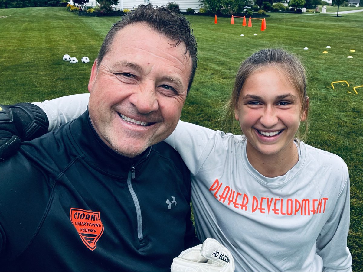 Rain or shine! Just got back home &amp; couldn't wait to train with this guy again <a href="/ciornei26/">DENNY CIORNEI</a>. #keepersforlife #keeperclub #bringit #ciorneigoalkeeping