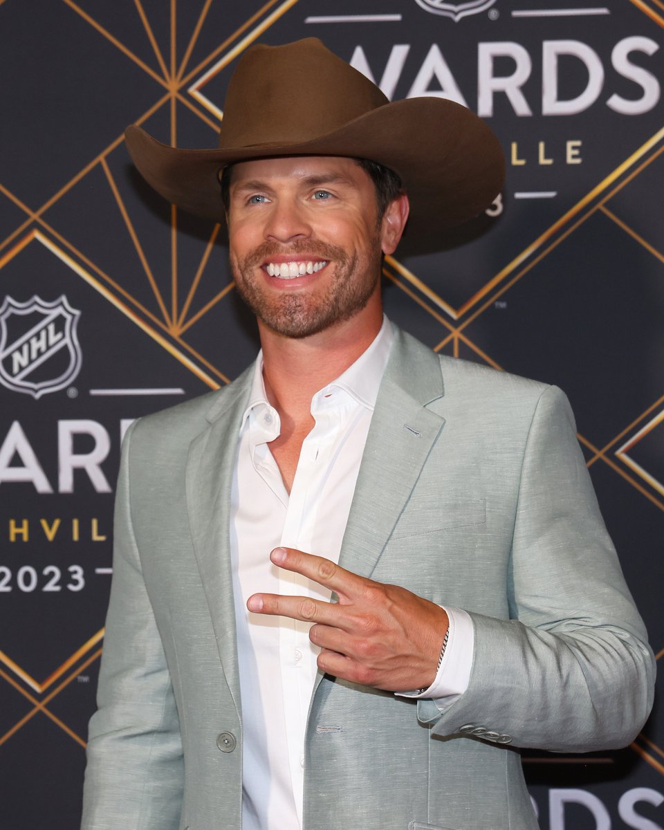 NHL tweet media
