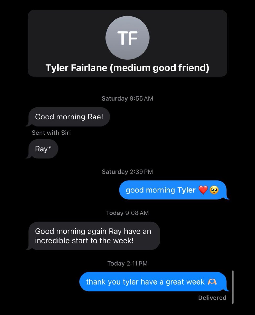 everyone needs to take notes from @fairlanemusic this is how good friendships are formed 👍🏻💝 also yes my friends all get ratings in their contacts