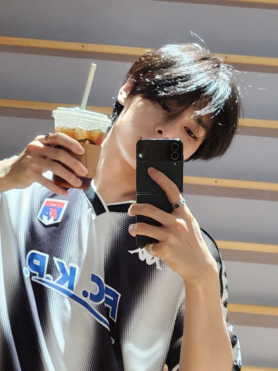 무추키 tweet media