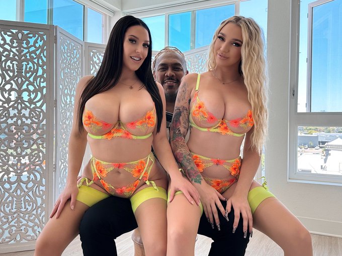 Retweet if we just made your dreams come true ??‼️

@KSLibraryGirl X @DreddXXX X @ANGELAWHITE https://t