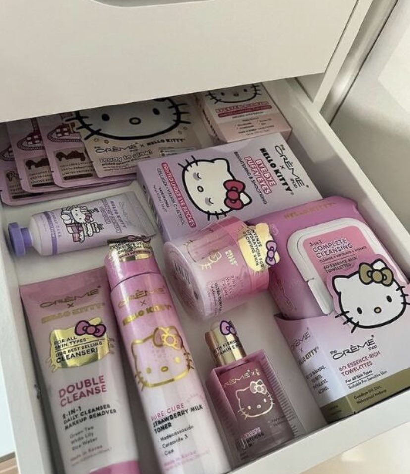 hello kitty self care collection 💓