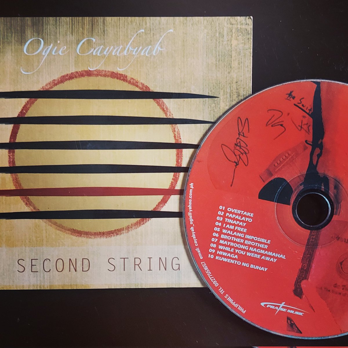 ogiecayabyab's tweet image. Huling balik tanaw sa cover at CD ng Second String. Magbago man ang porma o paraan ng ating pakikinig ng musika ay hindi magbabago ang puso't mensahe ng ating kanta, si Jesus lang. ☝️
#secondstring
#papalayo
#tinapay
#ogiecayabyab
#oneplayer
#hellsong
#alammobakungsaankapupunta