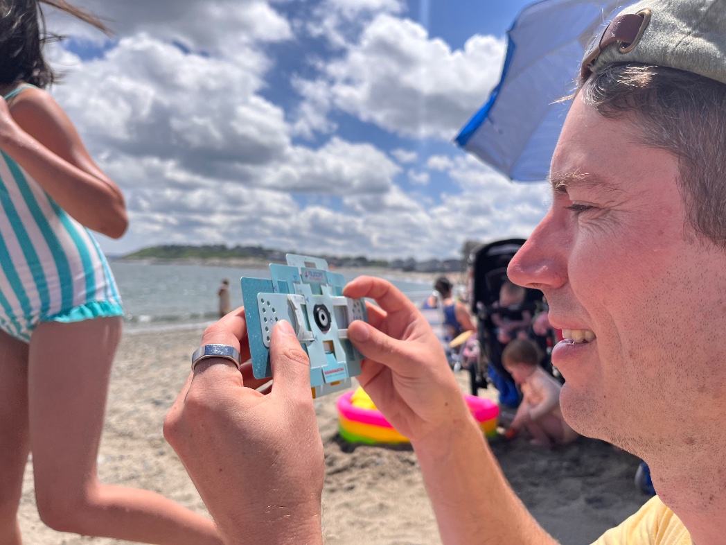 Kids had a blast with the #foldscope at the beach. Incredible how well this works!