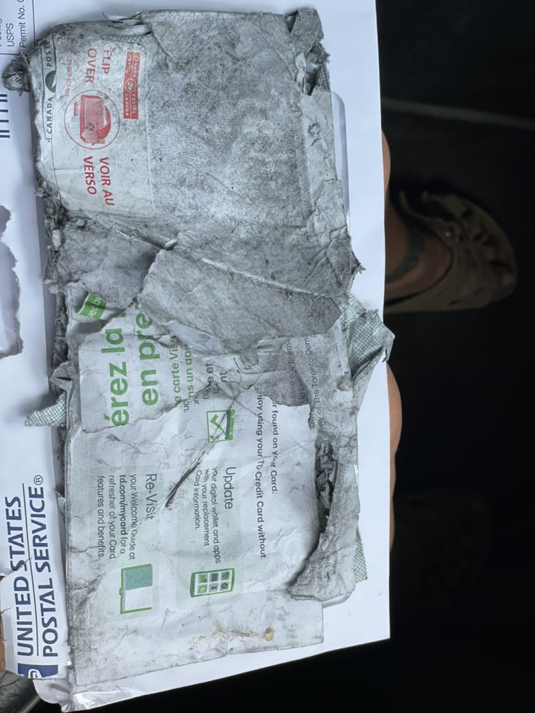 ShanLeeYYC's tweet photo. @canadapostcorp @USPS Good. Fucking. Job. 🤦🏻‍♀️ Nothing that was sent is even in the envelope. Oh and it took 52 days to make it from Calgary to Nogales. https://t.co/UWPMVBI1E7