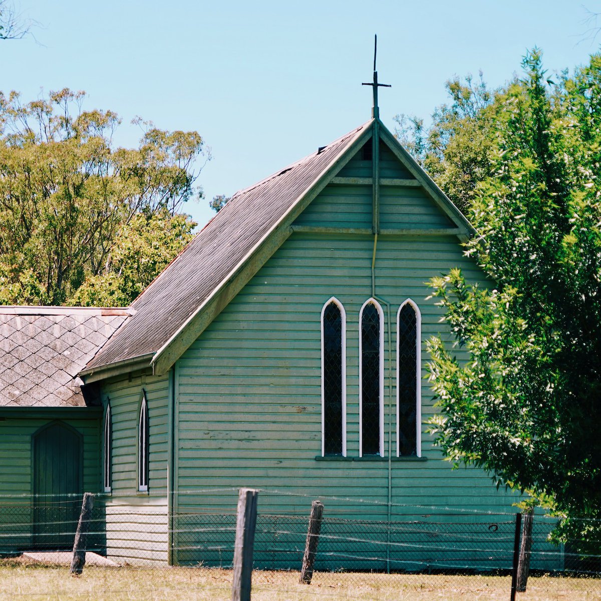 St Matthew's Anglican Church in Gundy in an interesting shade of green - dates to 1869 #gundy #nsw #upperhunter #au #latergram #bentsabout