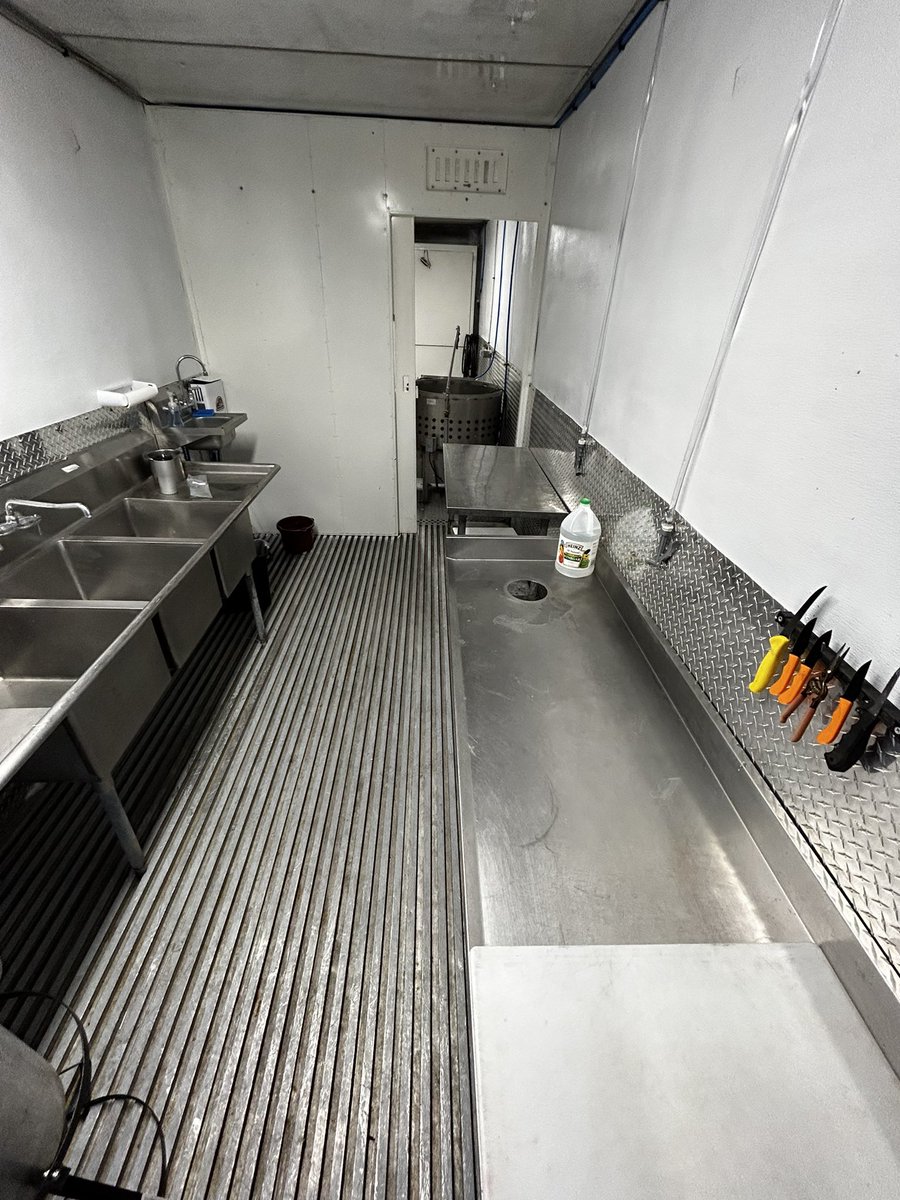 Finished dads project, completely mobile poultry plant. 100% self contained and can do 100-150 birds/hr with only a 3 person crew. Passed all inspections last week and have already sold 100s of birds into local restaurants.