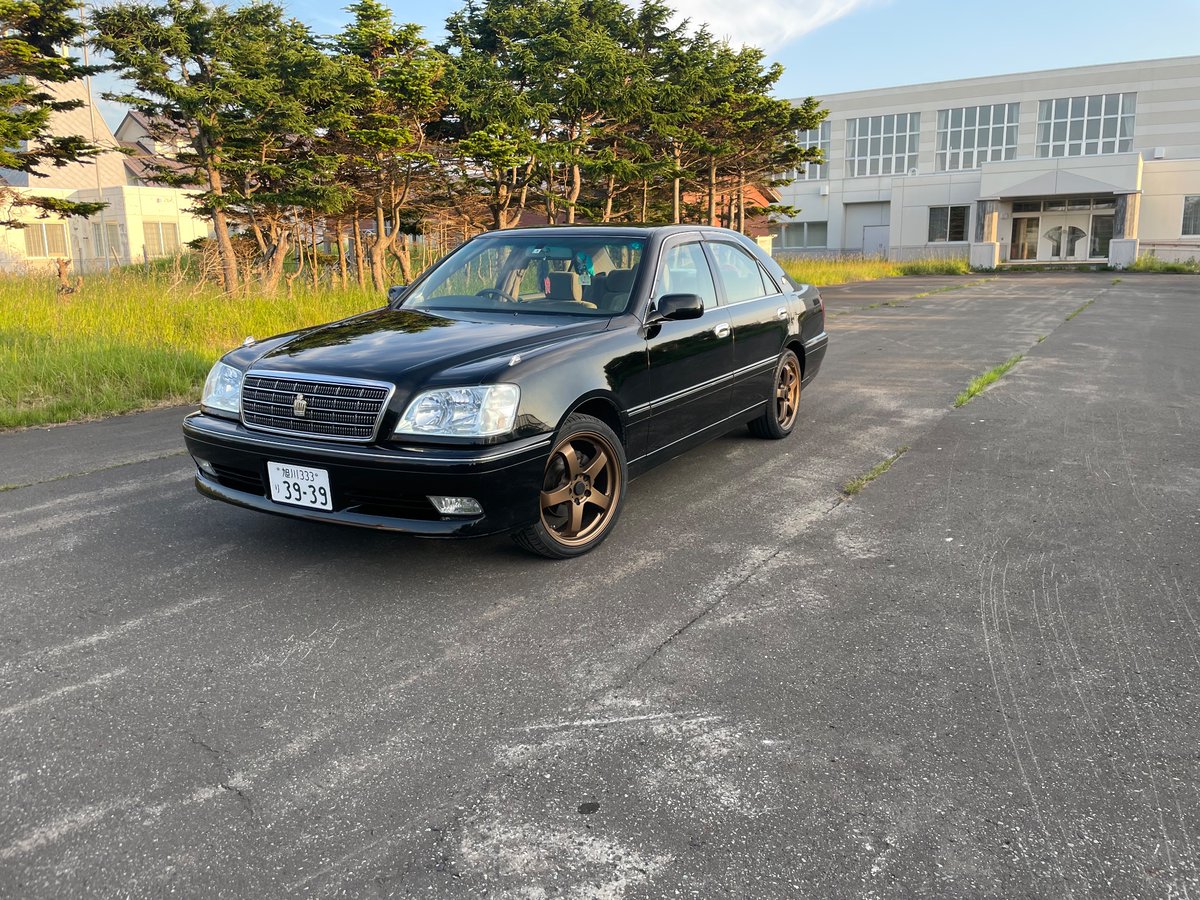 nonakora's tweet photo. #17クラウン
#17クラウンロイヤルエクストラ4WD

安物18インチでイメチェン

車高も下げたいが
どんな商品買って良いか
分からん（笑
そもそもこんな古い車に
車高調あるの？

ん？軽バンはどうしたかって？
ありますよ
車中泊仕様にして
連休の日に旅してる https://t.co/9D5kwdtp5A