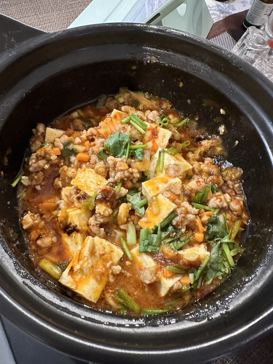 kor_twit's tweet photo. saltd egg paste เป็นซอง จากสิงคโปร์ เอามาทำเต้าหู้อ่อนทรงเครื่อง หรือคลุกไก่ทอด อร่อยมาก ซองละ $2-3 ไม่มีขายในไทย #รีวิวสิงคโปร์ https://t.co/IGTHfCl9Xe
