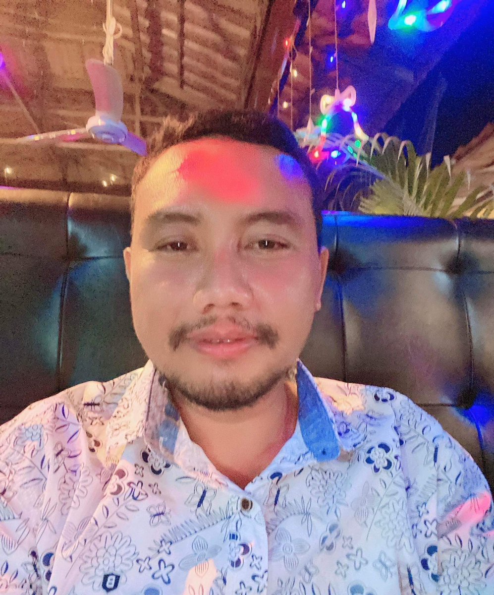 ស្អប់ប្រុសចុយមិនអោយលុយ tweet media