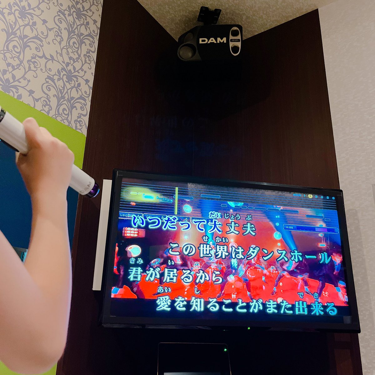 nyoko5270's tweet photo. 週末は試験が終わった娘さんのリクエストで家族でカラオケに🎤
久しぶり過ぎてオドオド🤣笑
#bigecho_jp https://t.co/CPSjJkbTw8