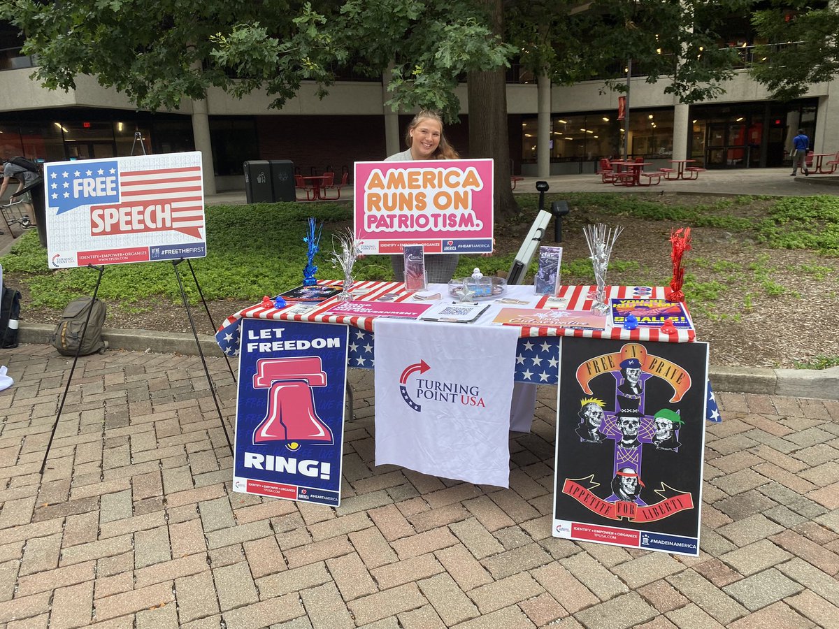maggiefuchs9's tweet photo. Shoutout out to the @tpusastudents at U of L who represented @TPUSA at two different freshman orientations!! https://t.co/pXmyiZgLUu
