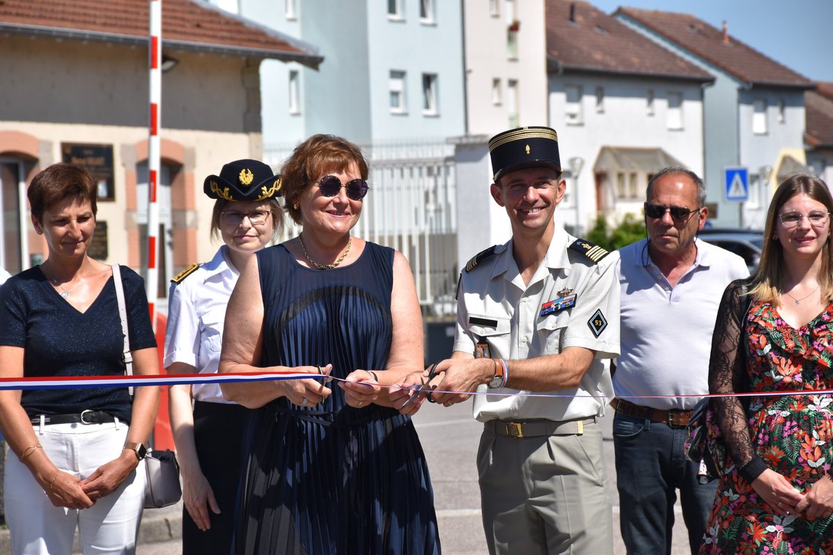 53eRT1's tweet photo. [#JPO]

Retour en images sur les journées portes ouvertes régimentaires sous le soleil de juin ☀️ Merci à tous pour votre présence tout au long de ce beau week-end !

#ArméeDeTerre #ArméeNation #JPO #Garnison

@armeedeterre @armeeszne @COMSIC_FR https://t.co/g11KBb5jY0
