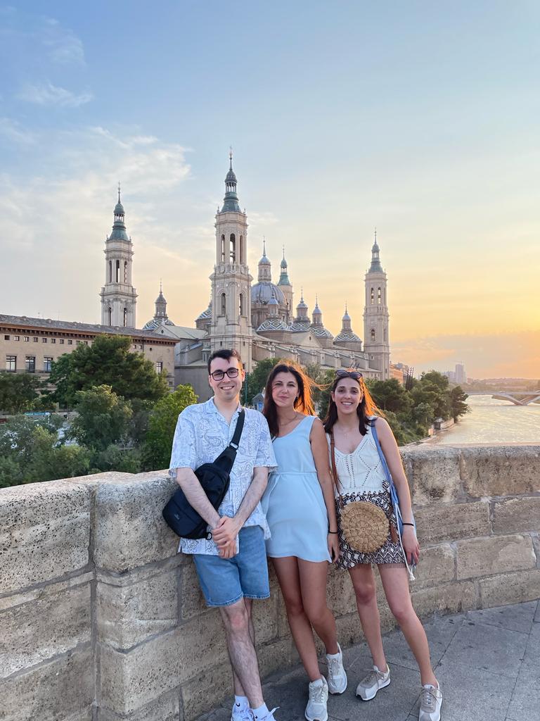 Enjoying at Bienal 2023 of RSEQ in Zaragoza. Amazing flash poster presentations of our collegues Nadesh and Artai🥳👩‍🔬🧑‍🔬