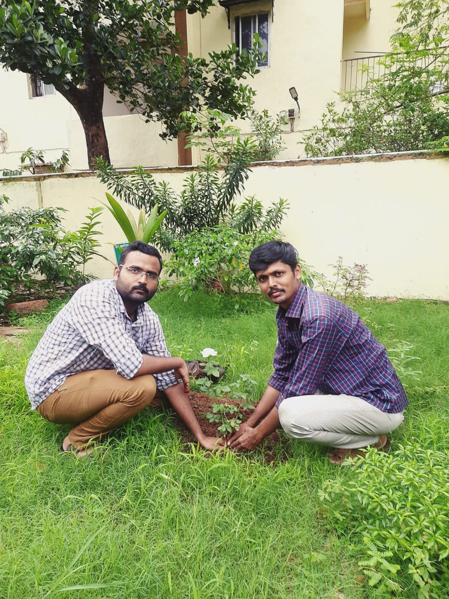 Plantation was conducted under #MissionLife campain at FCI FSD Sada, Goa.
'Plant trees to reduce the impact of pollution.'
#MissionLife
#LifestyleForEnvironment
#Plantation
#ChooseLife
#FCI
#Goa