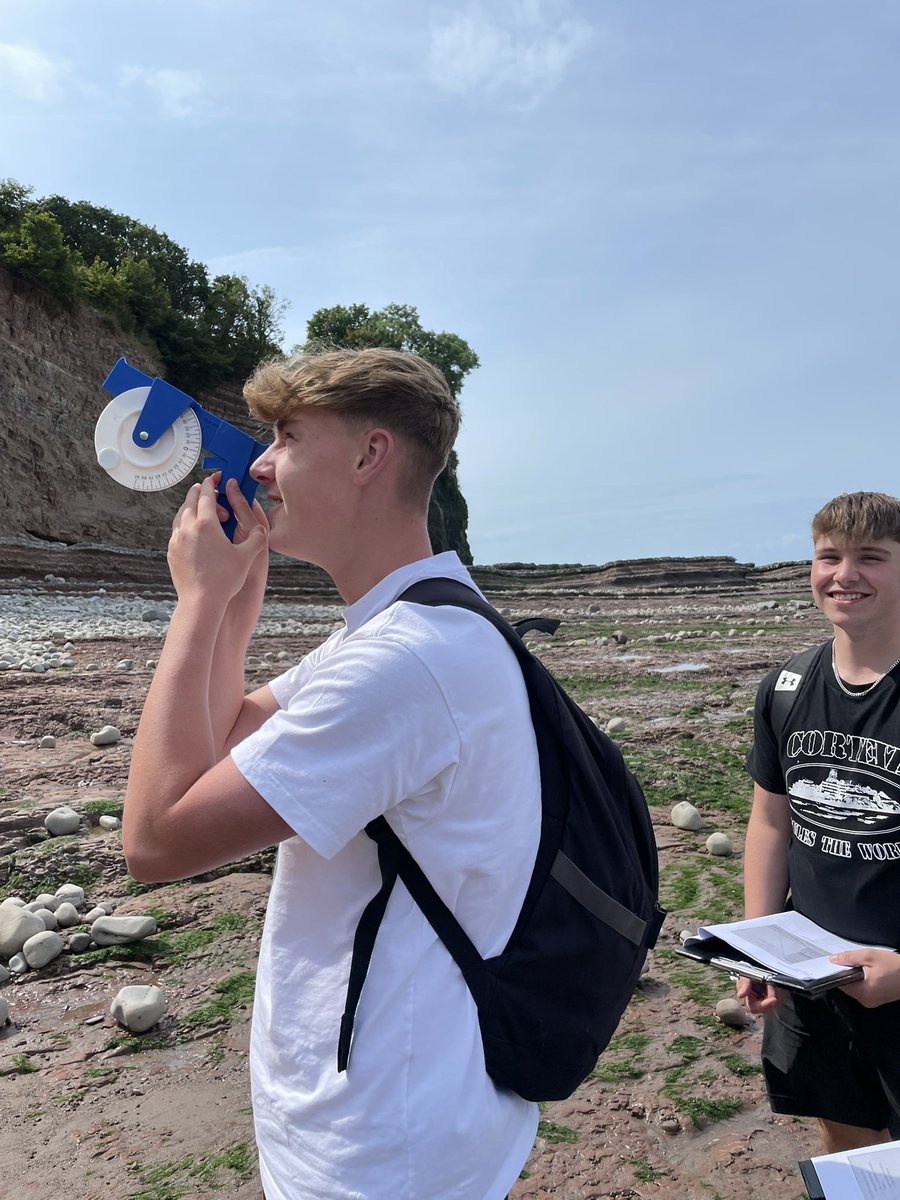 WyedeanGeog's tweet image. Yr 12 A Level Geography Residential Fieldtrip day one. Investigation into coastal morphology in St Audries Bay, Somerset. #fieldworkskills @WyedeanSchool #nationalfieldworkweek
