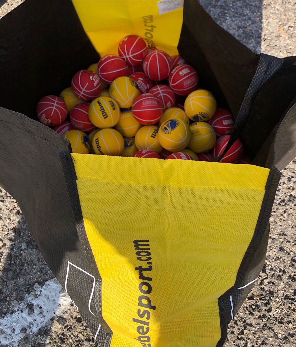 FernyHillsSS's tweet photo. A huge shout-out to #Rebelsport Everton Park for their Givebacks Money Program. We redeemed over $1600 in sporting equipment. Students will love the 150 handballs that were collected! Thanks  also to Ferny Hills parents, caregivers &amp; community for supporting our great school. https://t.co/OMEgQaG0mt
