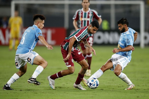 ONBET2's tweet photo. Dự đoán và soi kèo chi tiết trận Fluminense vs Sporting Cristal lúc 7h00 ngày 28/6 - Copa Libertadores
https://t.co/RzBFzyDojl
ĐĂNG KÝ NHẬN 130K MIỄN PHÍ
 #xổsố   #trựctiếp  #tròchơi  #báncá  #thểthao  #gamebài    #BóngDá #WorldCup #ManchesterUnited   #Mu88 https://t.co/4B57wEfPYY