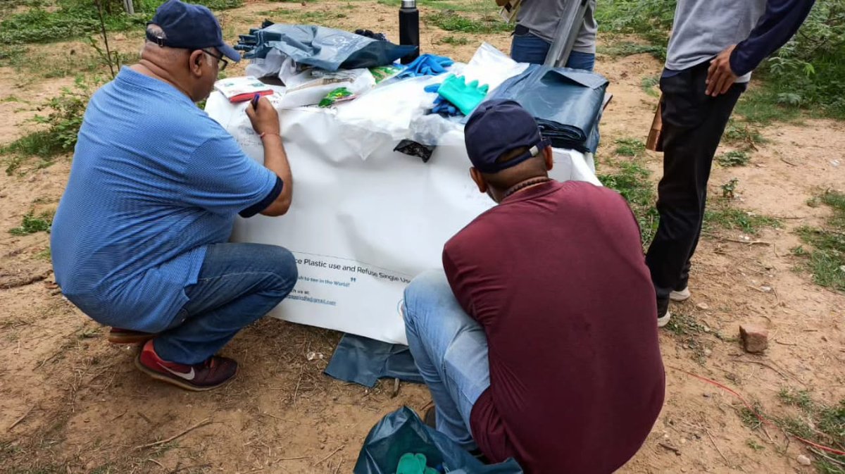 waterrescon's tweet photo. People from Ahmedabad came together to organize a cleanup drive in Shilaj Lake, Ahmedabad, on June 25th 2023! Thanks to Mr. Neel &amp; the people from Nepra Foundation along with the  participants who came together! 
We need more youth volunteers; after all
aren't we the future? https://t.co/MIMIJ0Njio
