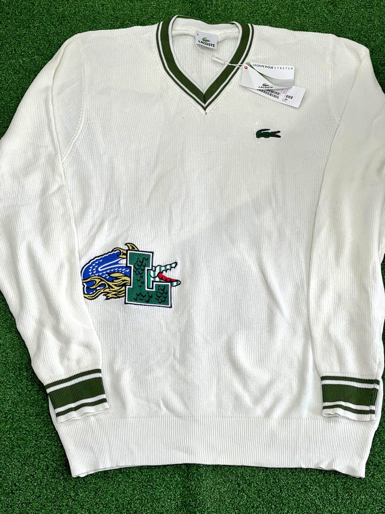 DesignerPlugZA's tweet image. Men's lacoste bedge jumper
R2600
