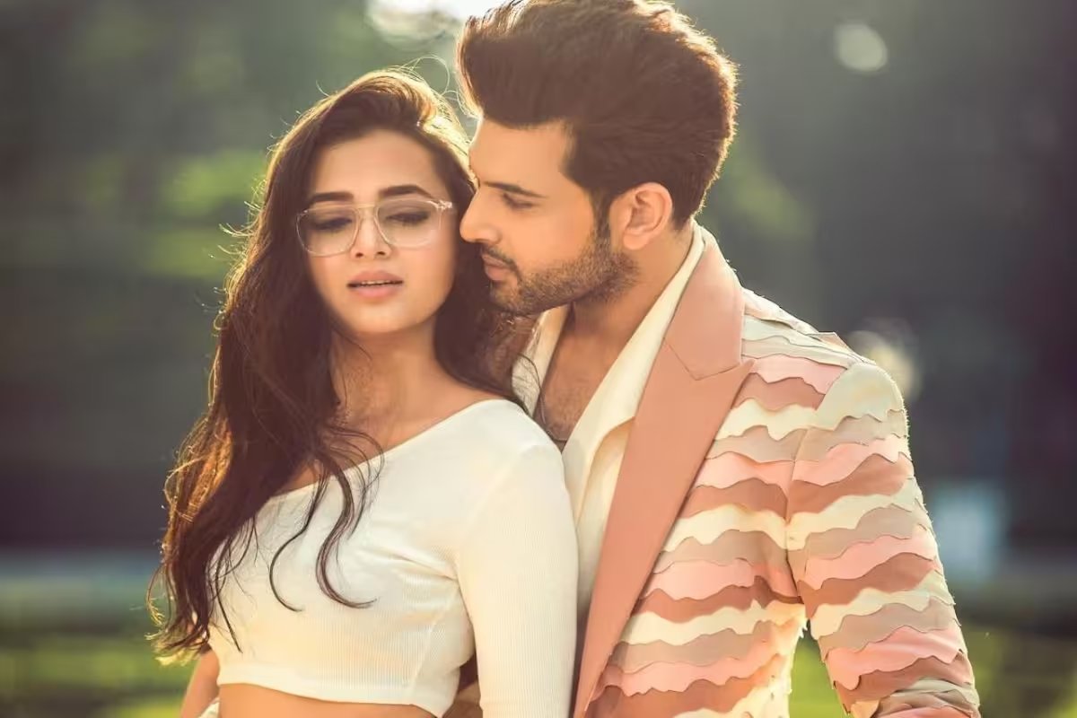 TringIndia's tweet photo. These are our favourite couples🥹❤️

Like - #PriyAnkit 
Retweet - #TejRan 

#PriyankaChaharChaudhary #AnkitGupta #TejasswiPrakash #karankundra #Trending #JustTringIt https://t.co/9NFlm32lTf