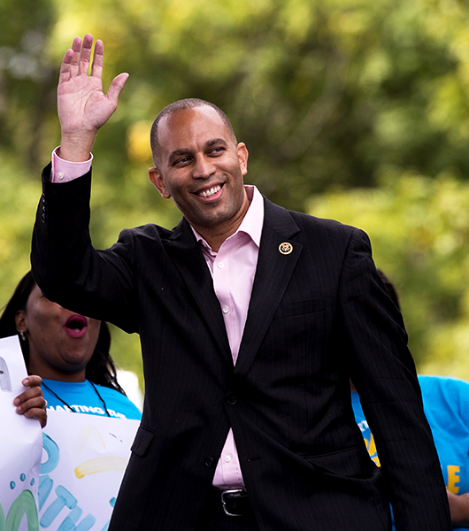 Who agrees with Pelosi that Hakeem Jeffries will be Speaker of the House in 2025?

#ProudBlue #DemVoice1 #Fresh