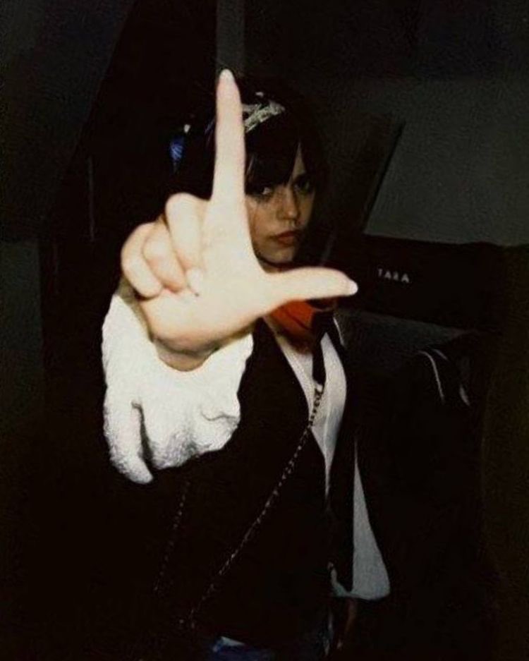MAMASLILHULK's tweet photo. https://t.co/0MM7FgeU7I thinking about joining the stranger things verse and make an oc with her as the fc 🫶 https://t.co/I6PBtzFvLe