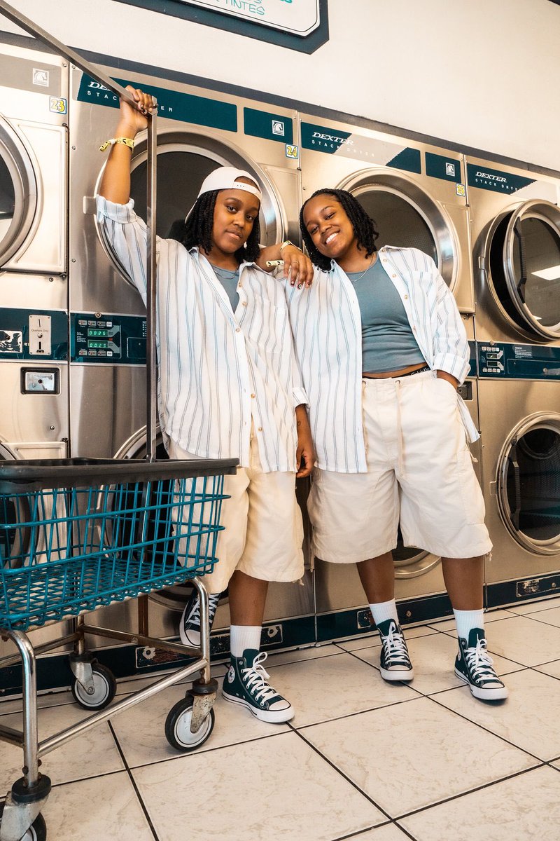 SplashTwinzz's tweet photo. @instagram seen them first <3 https://t.co/21mtntjOE7