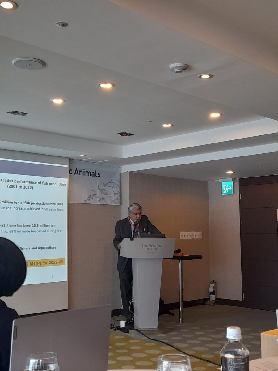 Shri Sagar Mehra, Joint Secretary participated in Regional Workshop for #WOAH National Focal Points for Aquaculture Animals at Busan South Korea, June 26-28, 2023 and made presentation on India's experience on disease prevention, control and biosecurity in #Aquaculture.