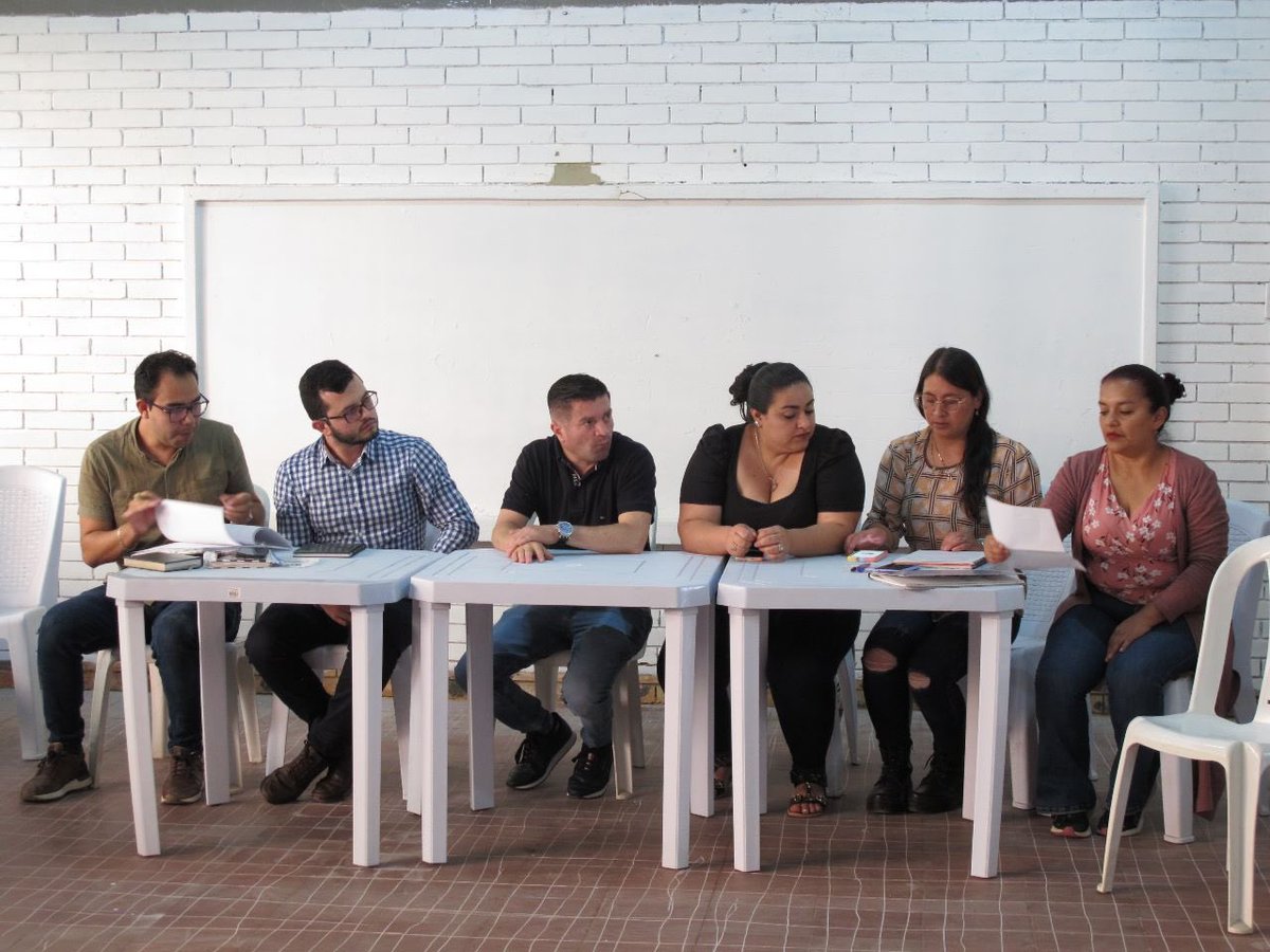 Alejandrocp_'s tweet photo. 📣#LaAscensiónAvanza | Gracias al trabajo en equipo se logró recursos para dos vías en #SanBernardo.

El @PartidoMIRA  agradece a la Administración Municipal y a la JAC por su organización y responsabilidad.📝

Seguiremos adelante para fortalecer la incidencia en el territorio.💯 https://t.co/Winhi0opPF