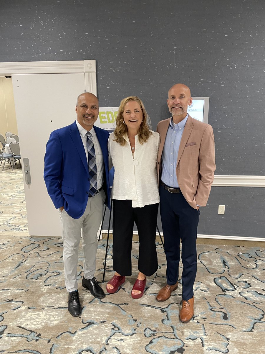 casas_jimmy's tweet photo. Had the privilege of working w/two of my former assistant principals today in Michigan at the @massp conference in Traverse City, MI. Never imagined that it would all go full circle some day and we would be back together again doing what we love best - teaching &amp; coaching admin. https://t.co/JtTmzIpmeK