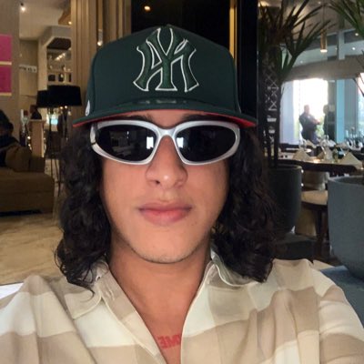 Ximejazer23's tweet photo. #NuevaFotoDePerfil https://t.co/Gt6tgSpVrs